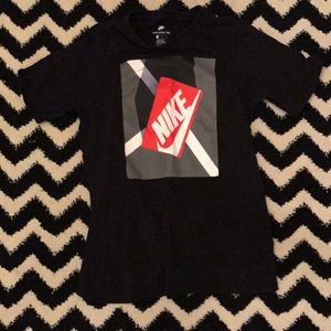 Nike shirt youth large